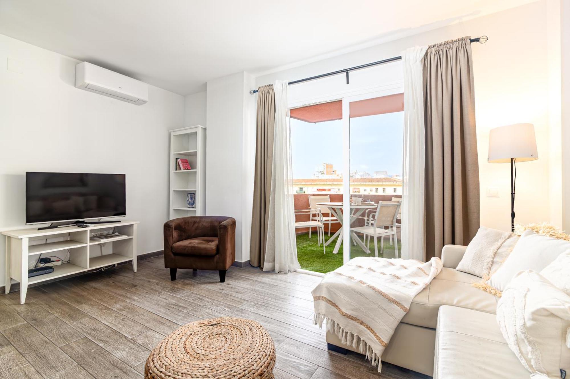 Malaga Center Flat Beach & Terrace ภายนอก รูปภาพ