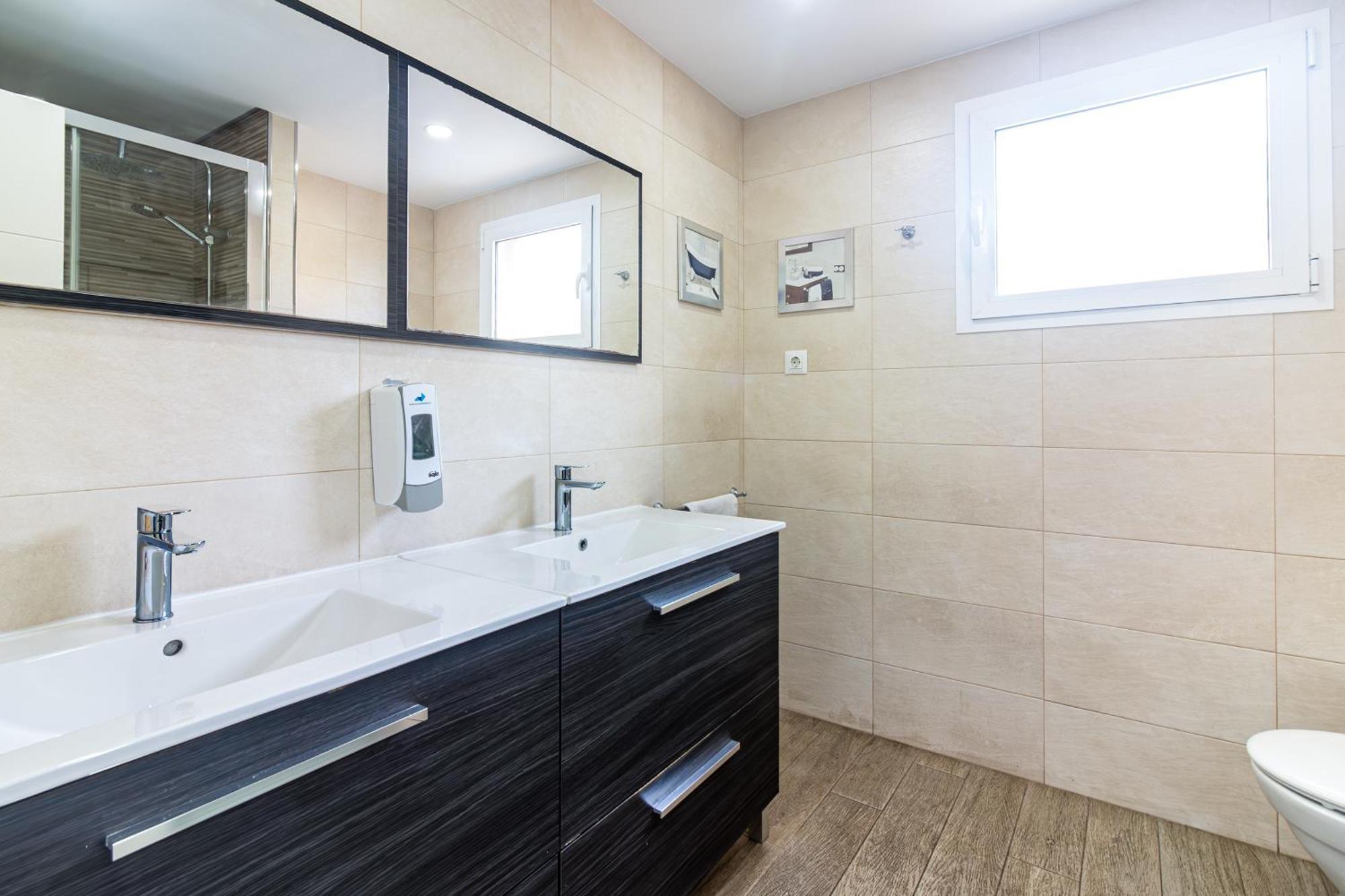 Malaga Center Flat Beach & Terrace ภายนอก รูปภาพ