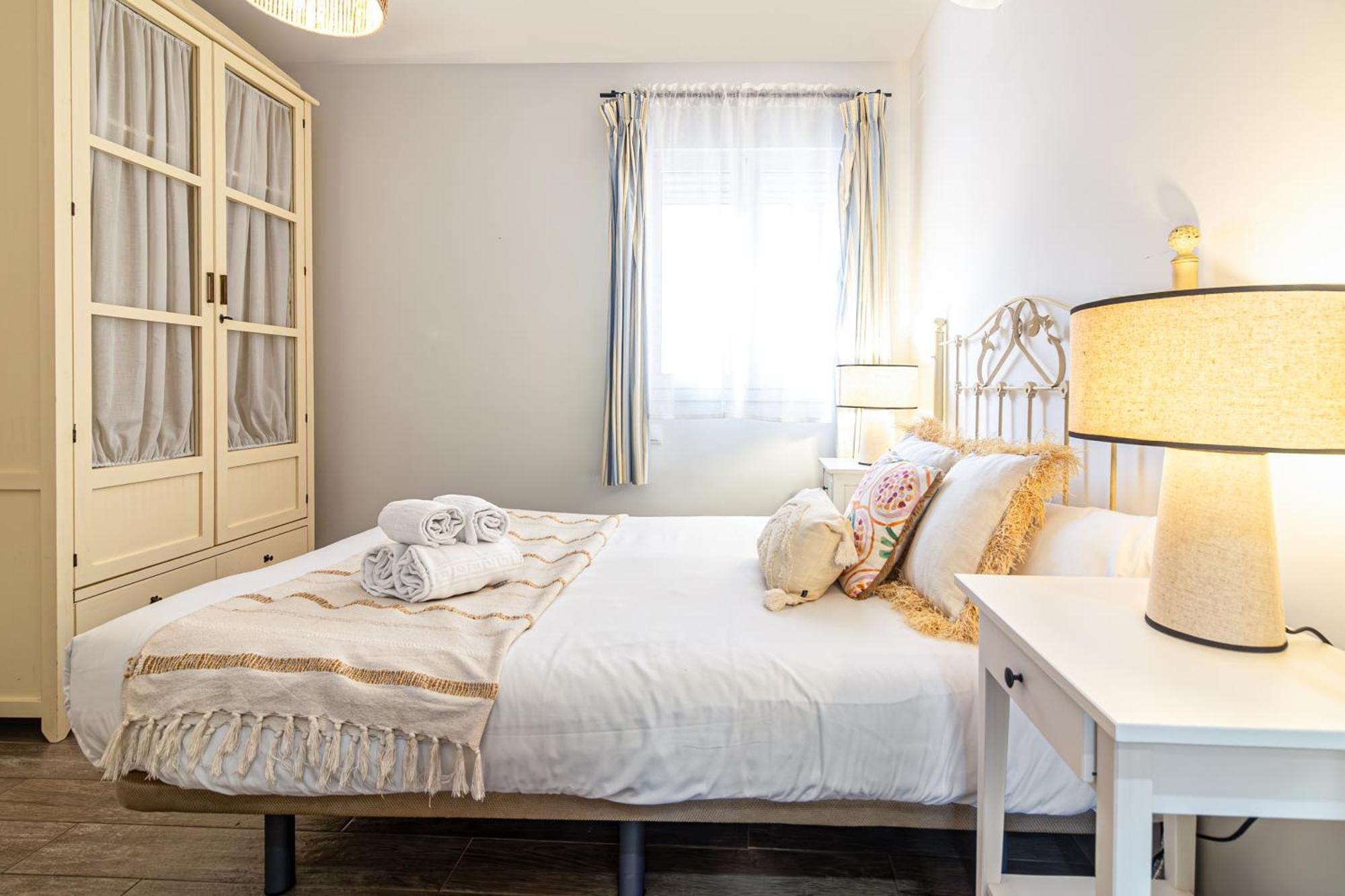 Malaga Center Flat Beach & Terrace ภายนอก รูปภาพ