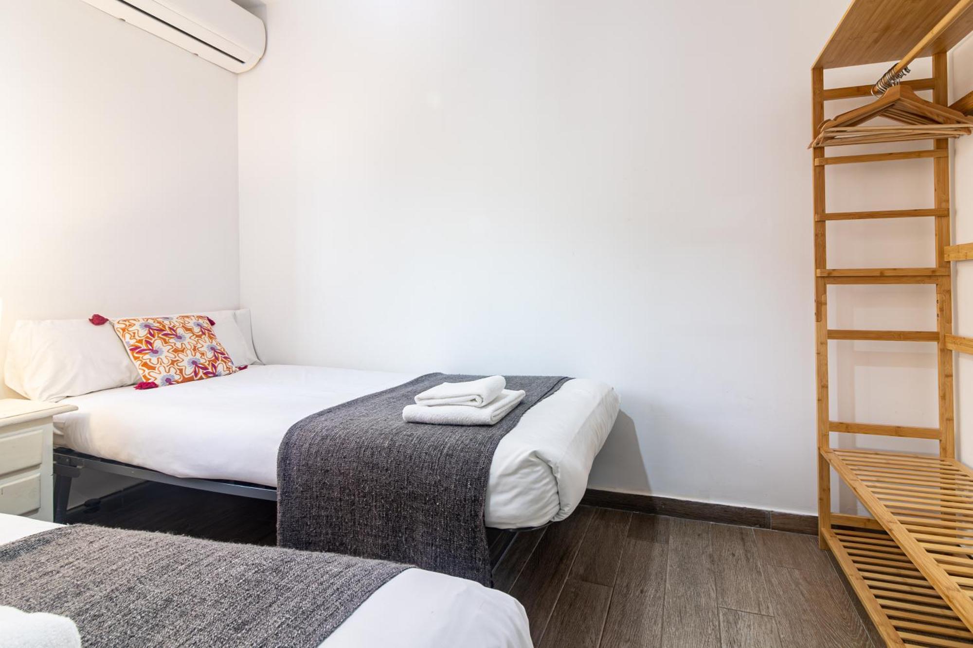 Malaga Center Flat Beach & Terrace ภายนอก รูปภาพ